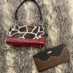 Miche Magnetic Purse with Two Covers and Keychain